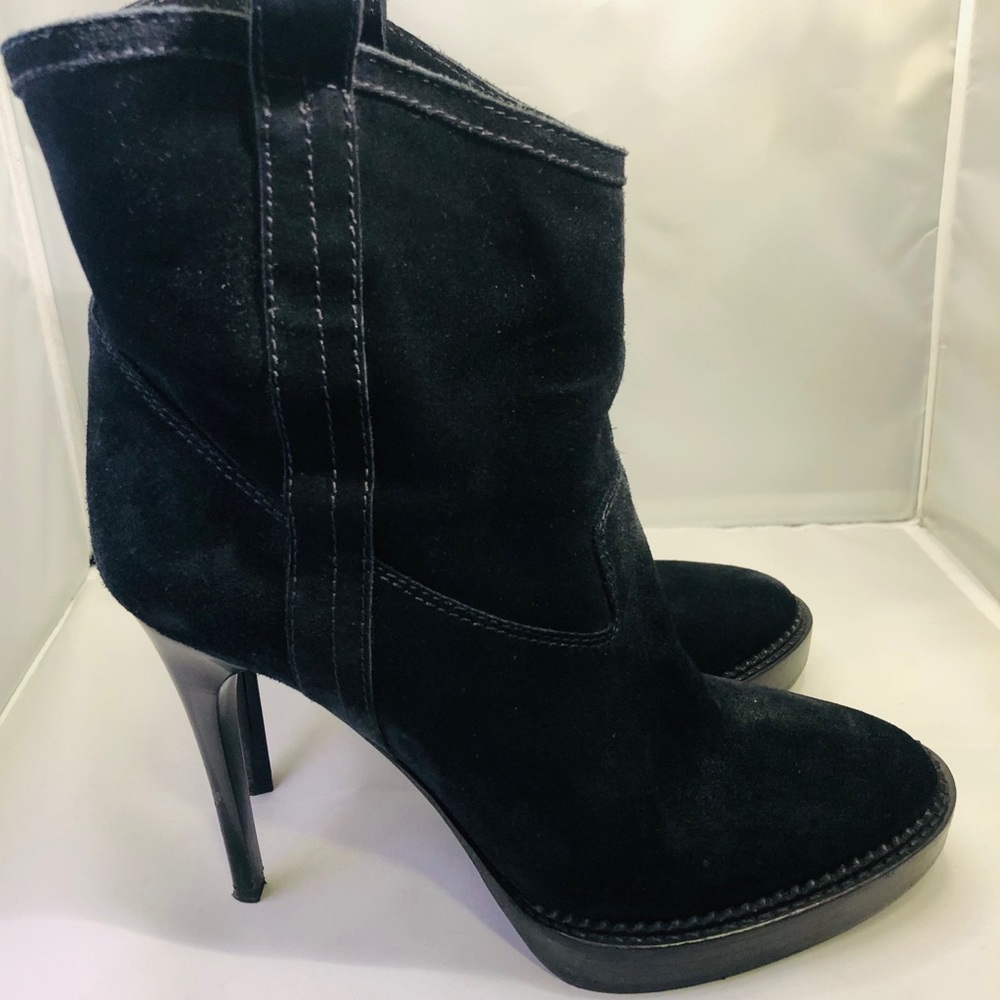 Burberry platform black suede ankle boots size 39